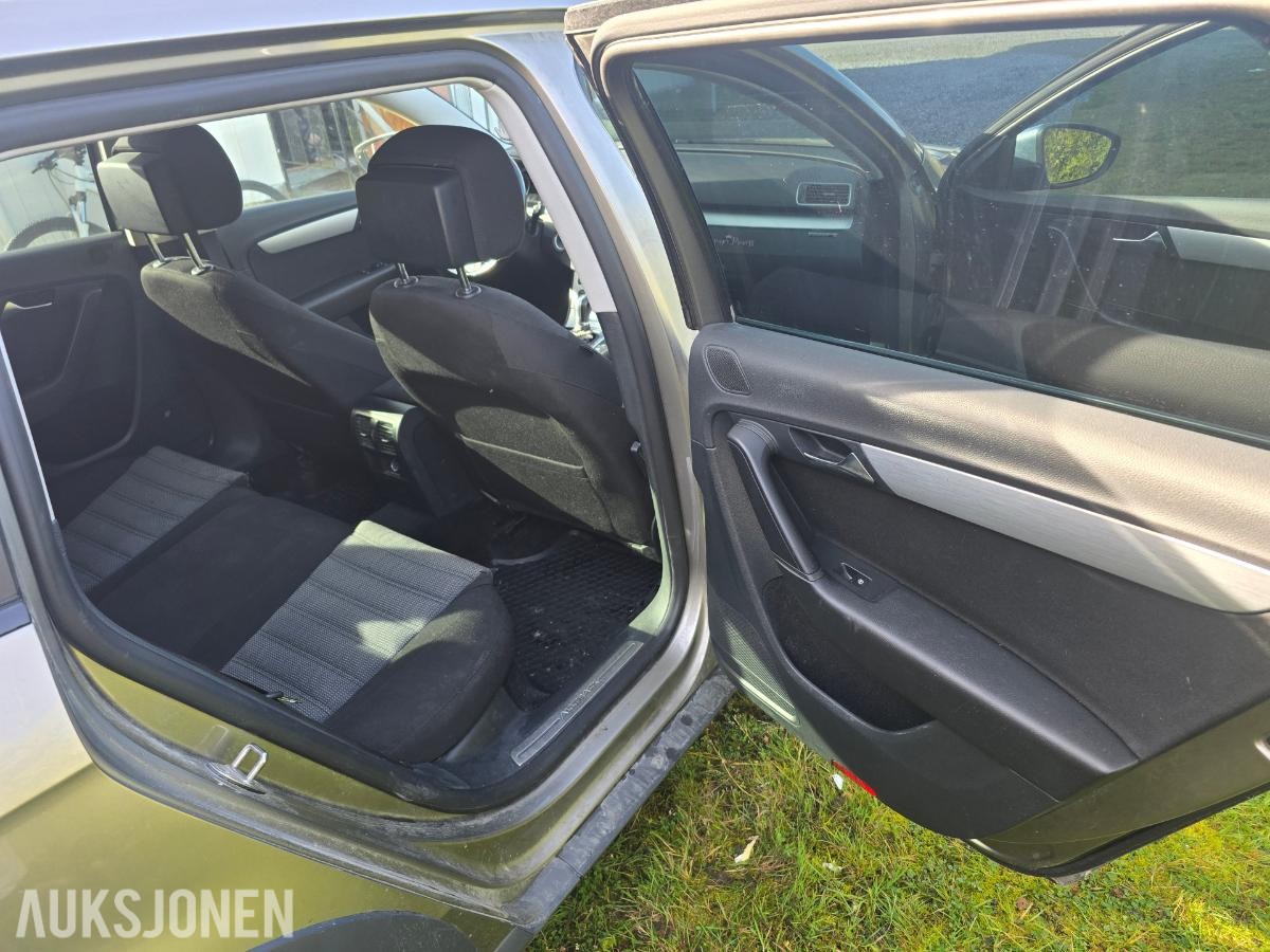 2013 Volkswagen Passat 2.0 TDI 170HK 4MOTION DSG HENGERFESTE EU-OK 02.28