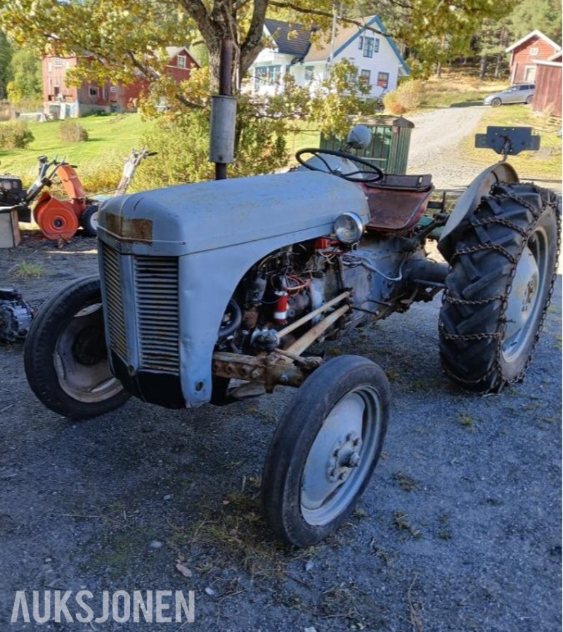 1962 Massey Ferguson TE 20 traktor