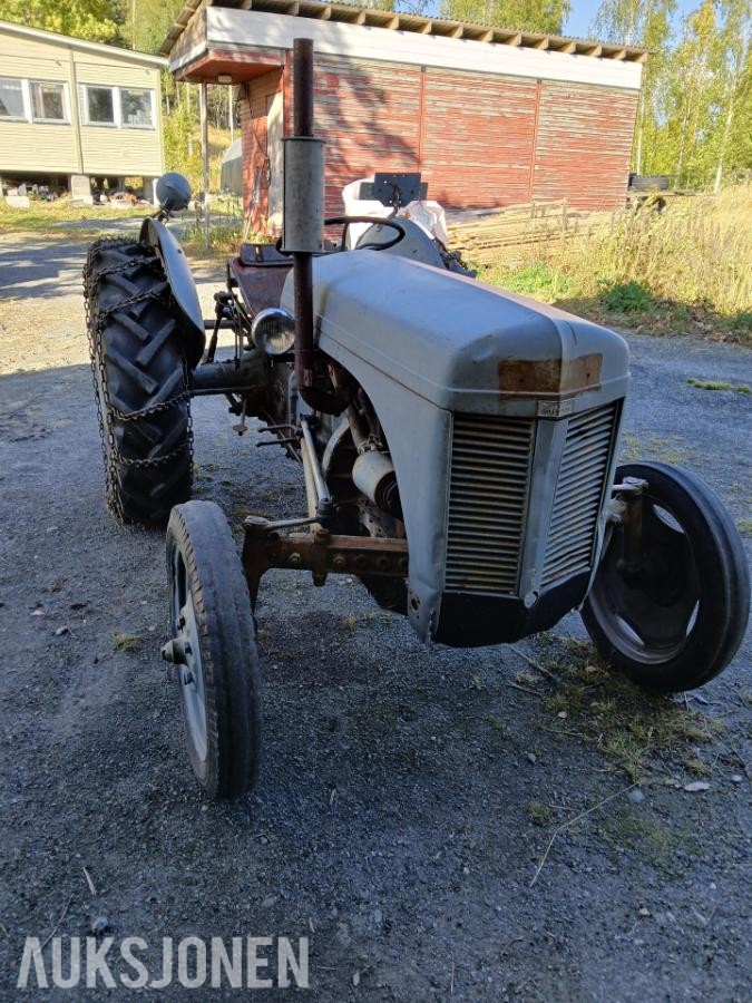 1962 Massey Ferguson TE 20 traktor