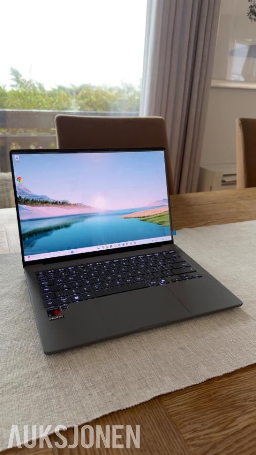2025 Asus Zenbook A14 Snap8C/16/512GB/OLED
