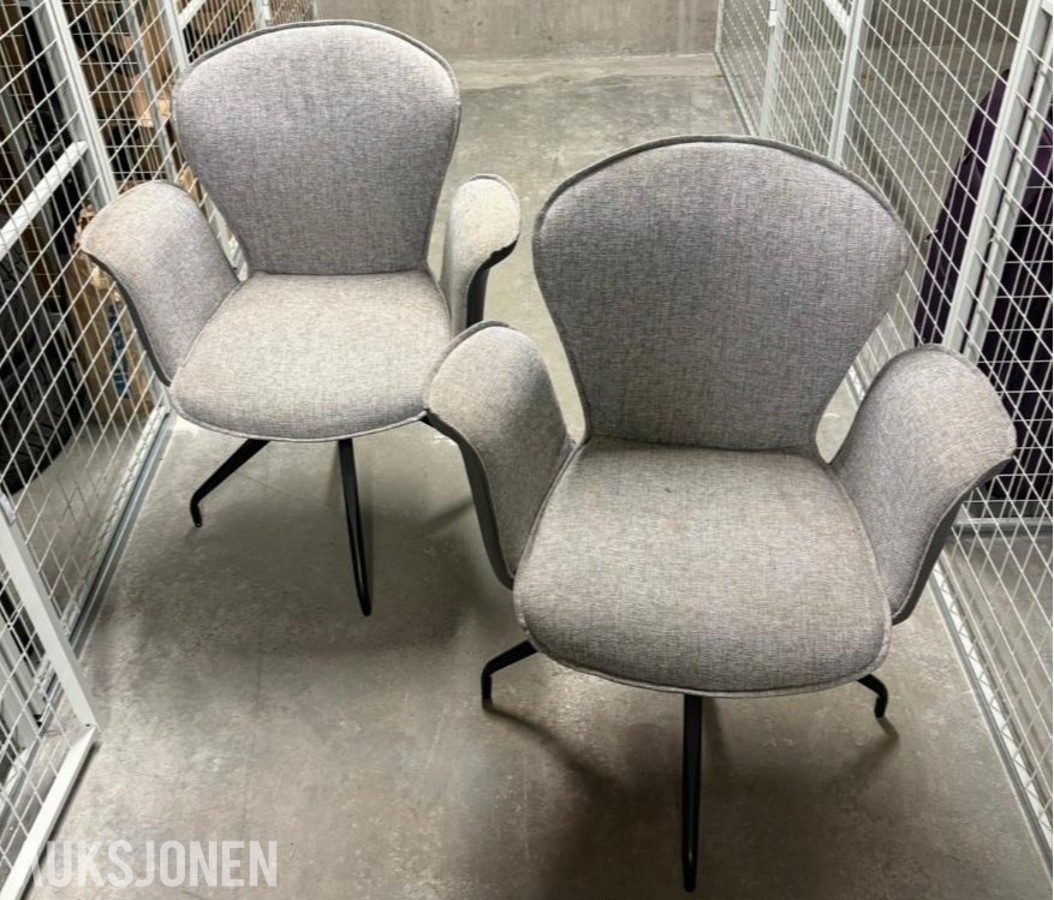 2020 - Moderne lenestoler med svingfot, 2 stk