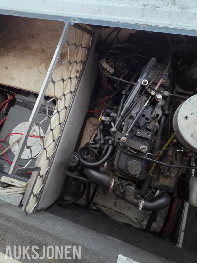 Aquatron 19 fot - renovert motor - henger