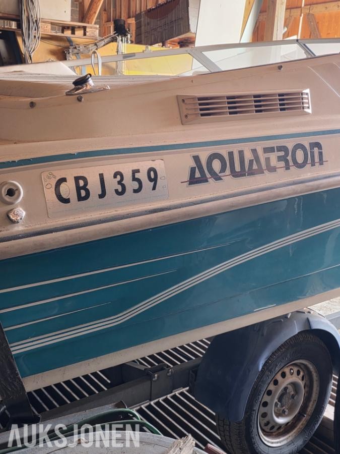 Aquatron 19 fot - renovert motor - henger