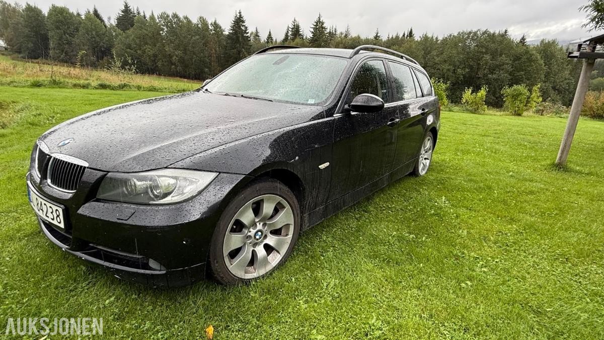 2008 BMW 325XI 2.5 218hk automat cruisekontroll skinn s+v dekk