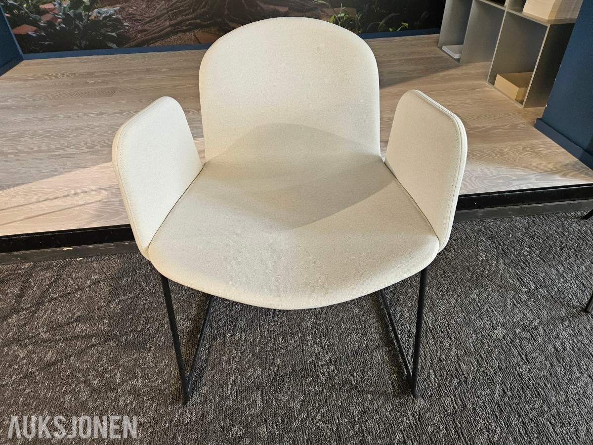Arper Colina Armchair – designstol – nypris 15 237 kr