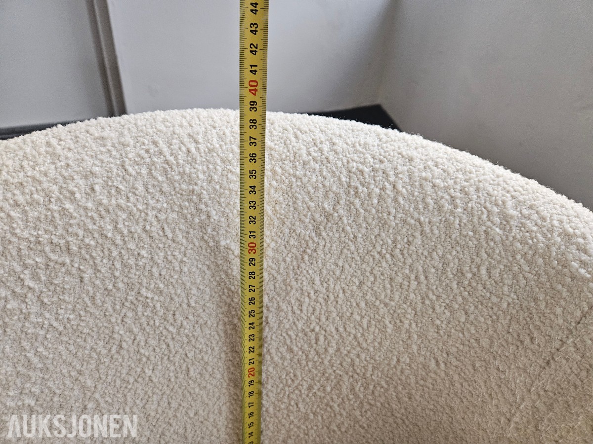 Ondarreta Ginger Chair – eik og hvit bouclé