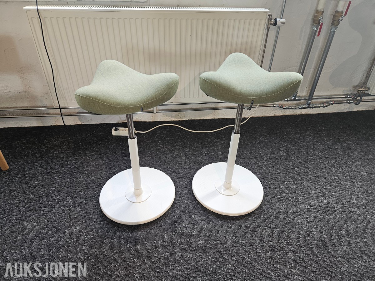 2 stk. Varier Move balansestoler, designet av Per Øie