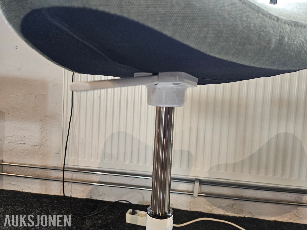 2 stk. Varier Move balansestoler, designet av Per Øie