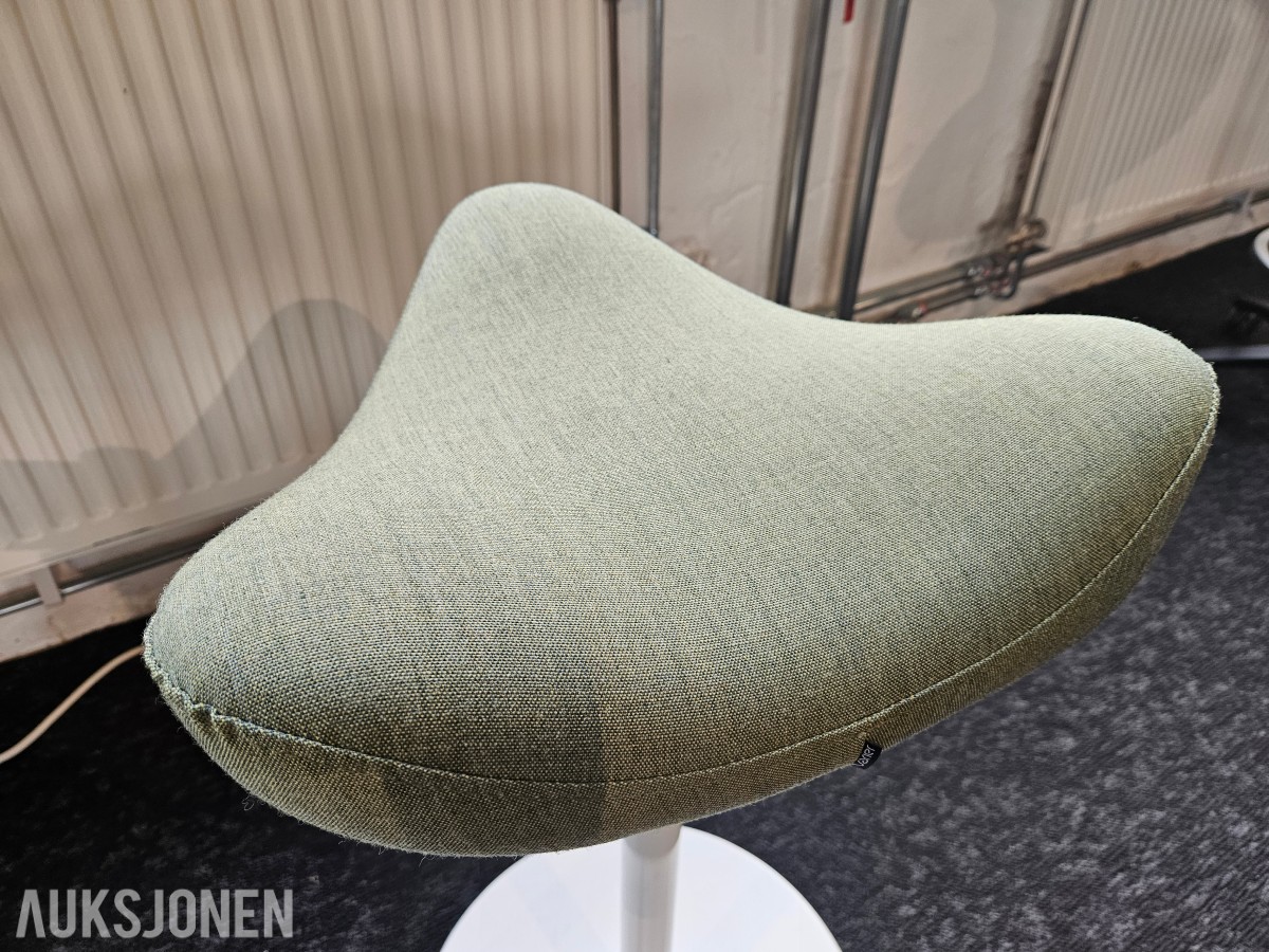 2 stk. Varier Move balansestoler, designet av Per Øie