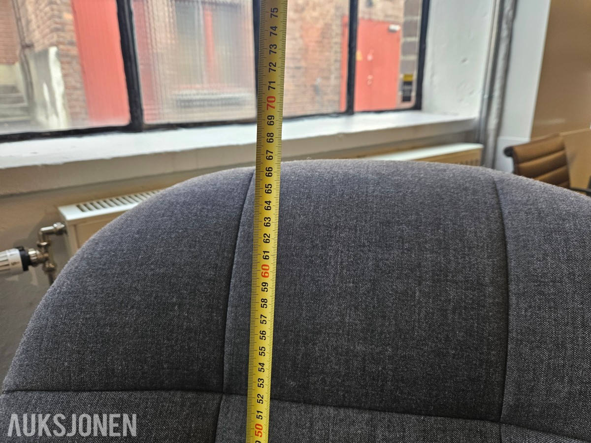 Wendelbo Chill High Back loungestol med rundt trillebord