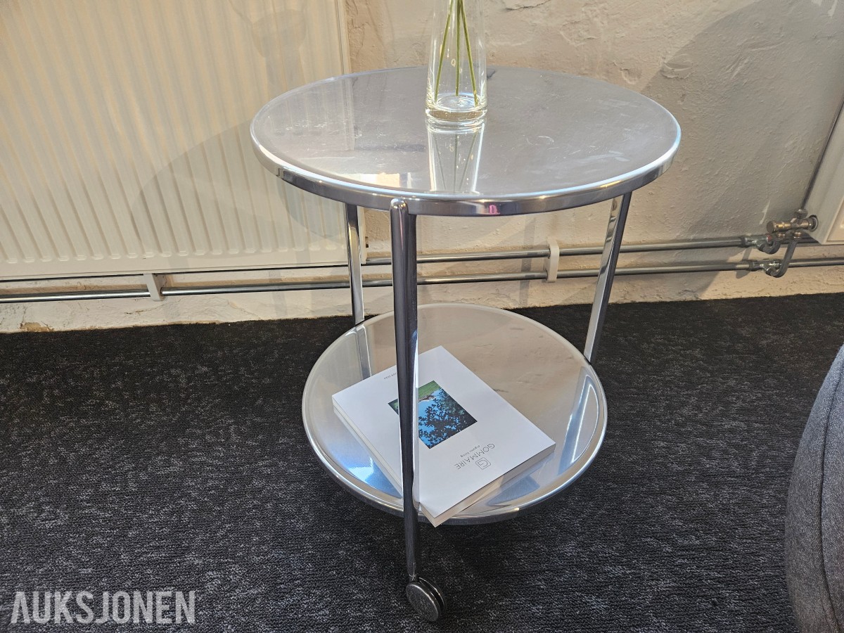 Wendelbo Chill High Back loungestol med rundt trillebord