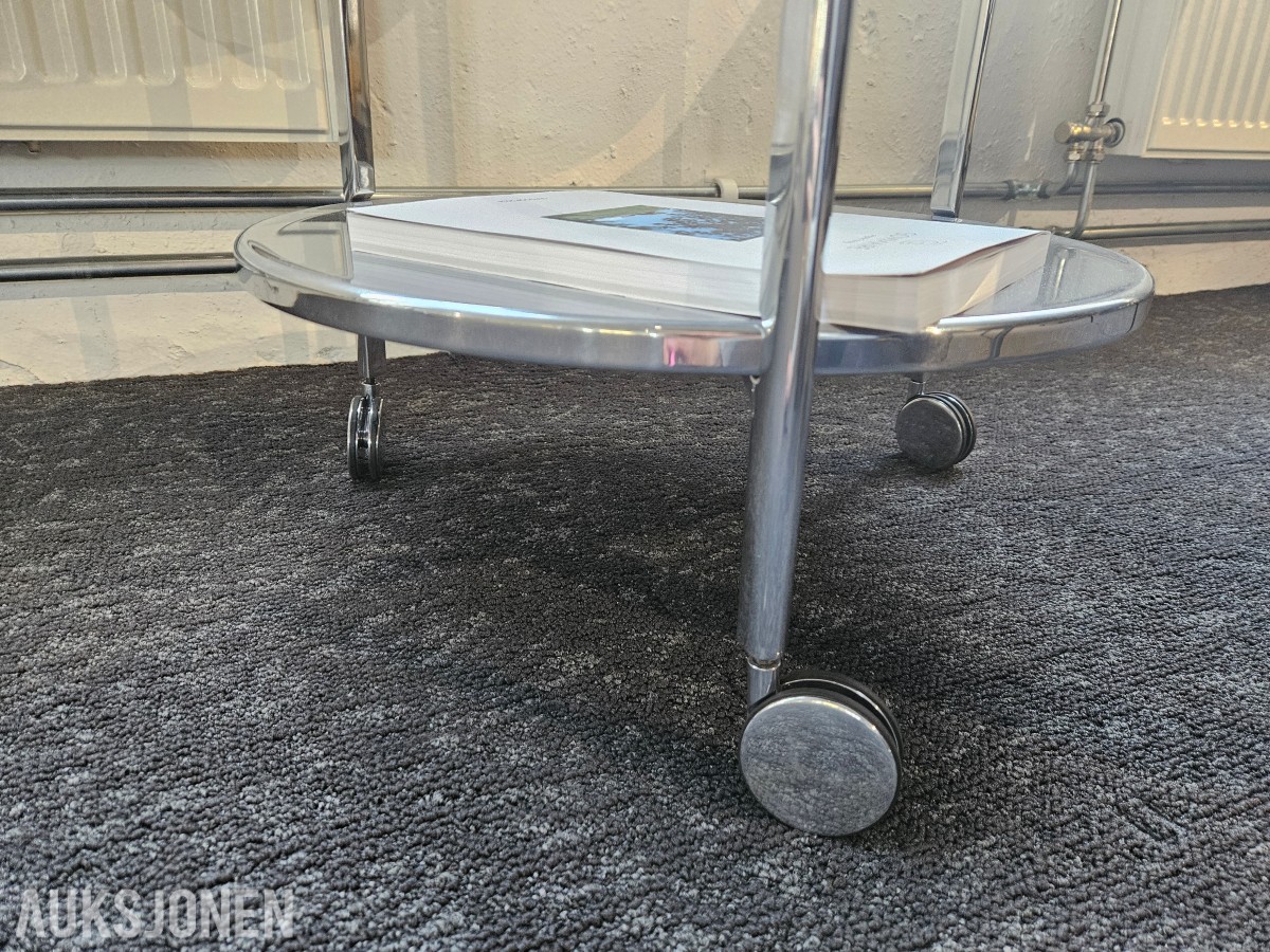 Wendelbo Chill High Back loungestol med rundt trillebord