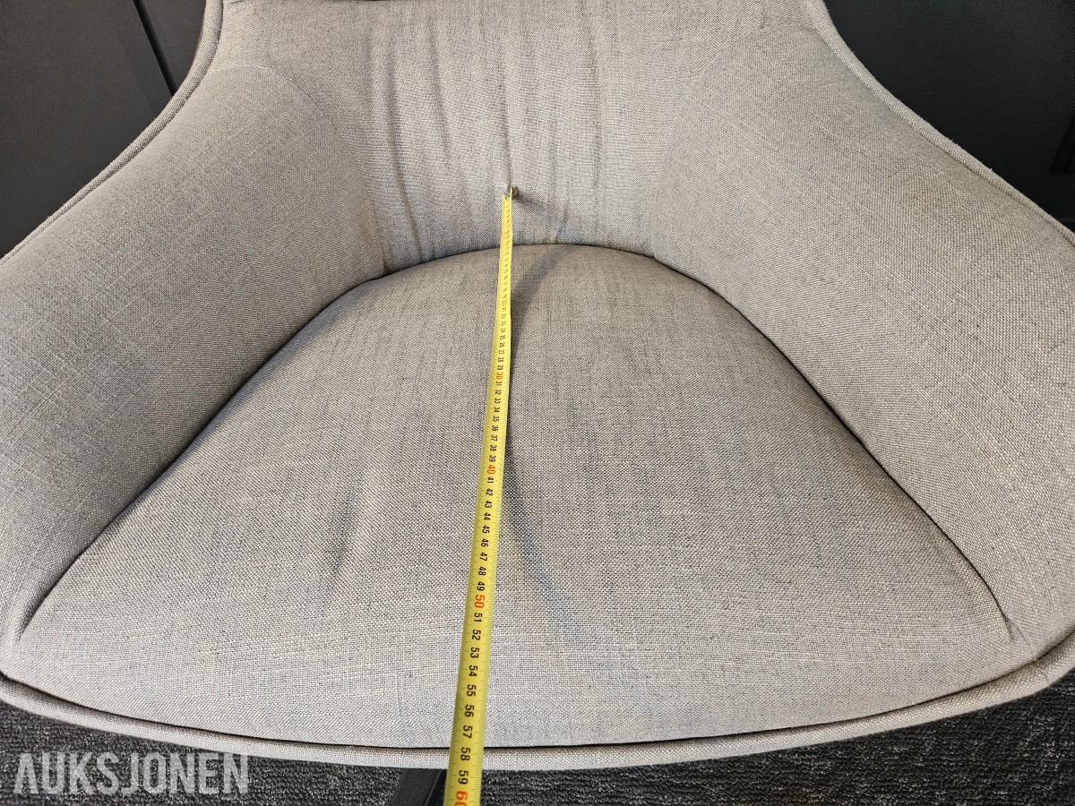 Loungestol med dreiefot – lys beige