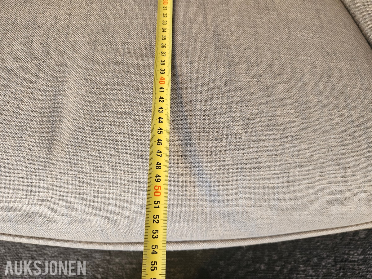 Loungestol med dreiefot – lys beige
