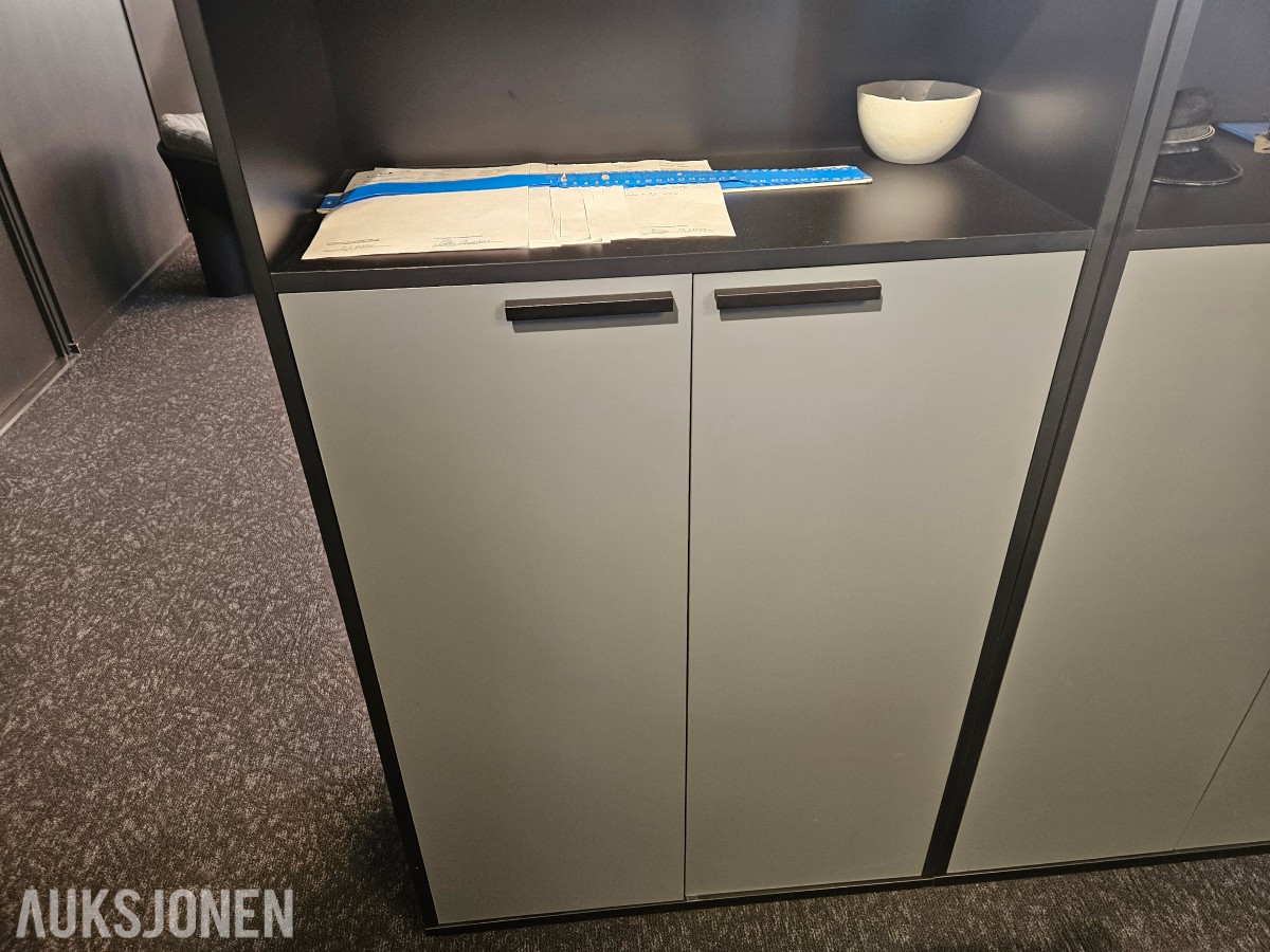 2 stk Holmris Urban oppbevaringsreoler / arkivskap