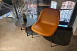 Muuto Fiber Lounge Chair med rundt sidebord