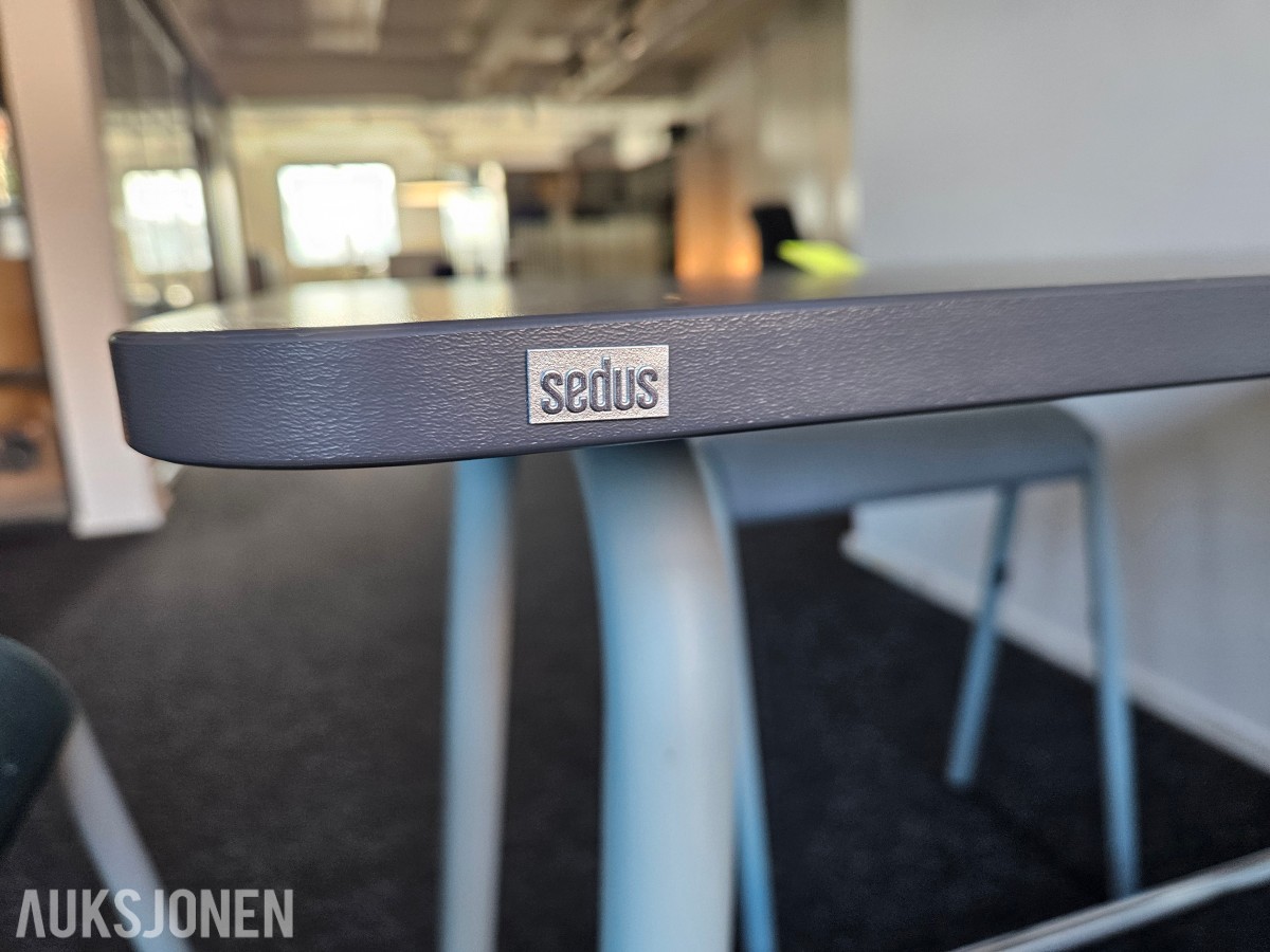 Sedus Se:Lab High Desk med 3 stk Hopper Standing Seat