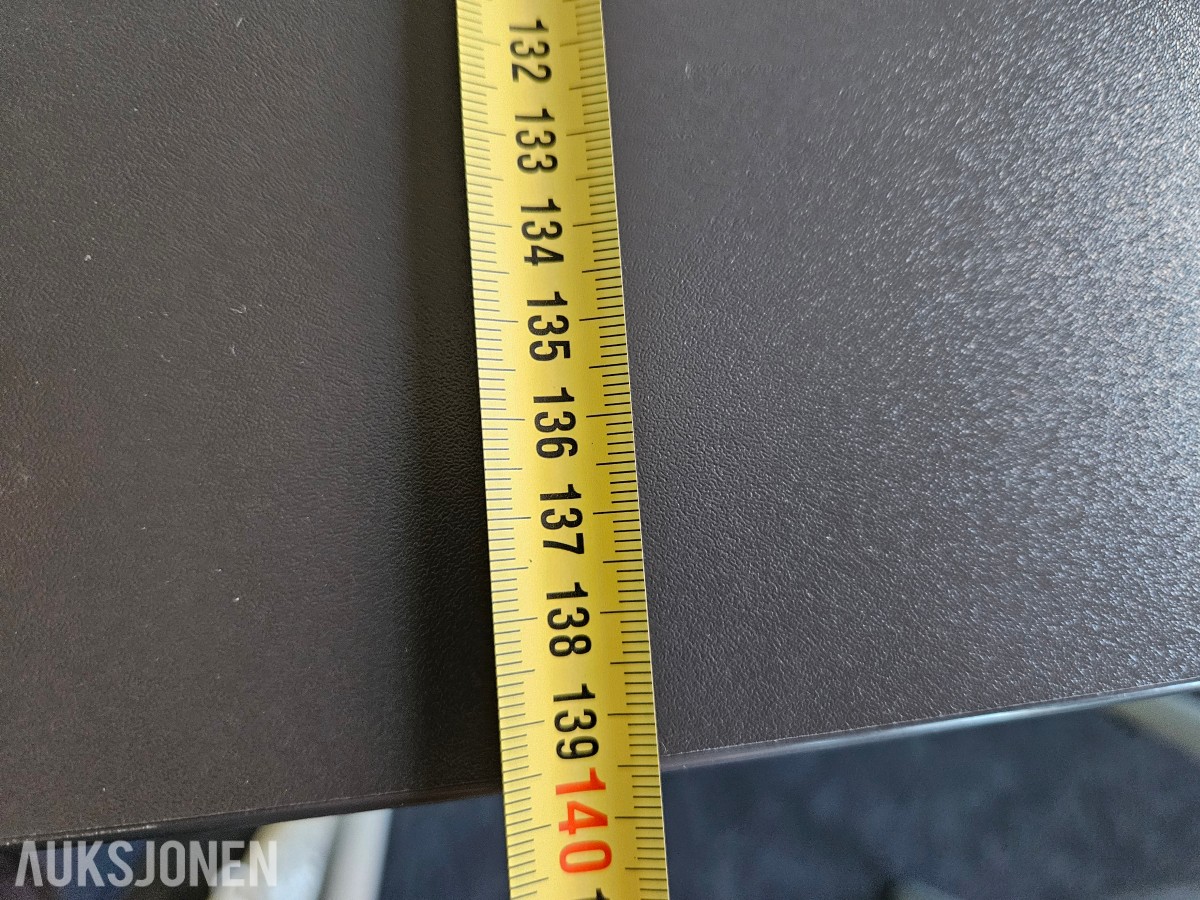 Sedus Se:Lab High Desk med 3 stk Hopper Standing Seat