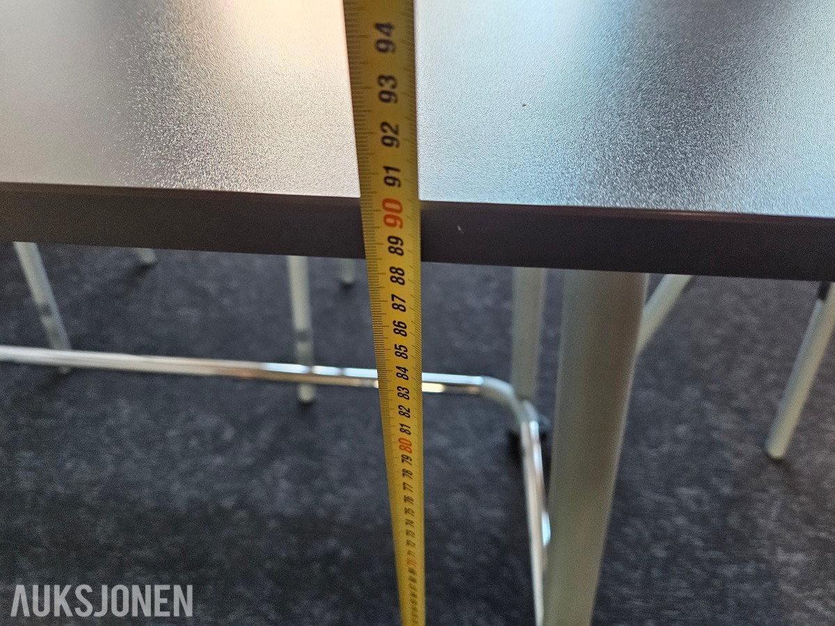 Sedus Se:Lab High Desk med 3 stk Hopper Standing Seat