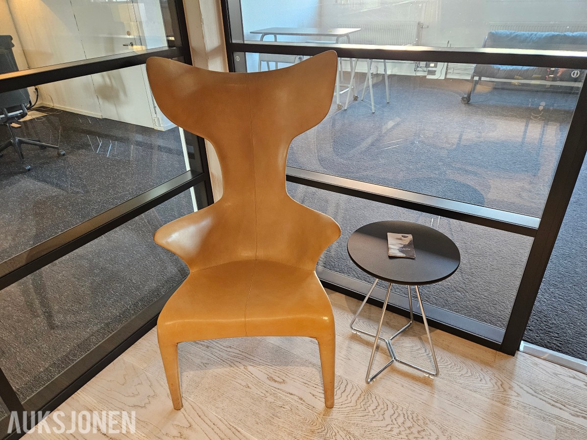 Driade Lou Read loungestol med sidebord