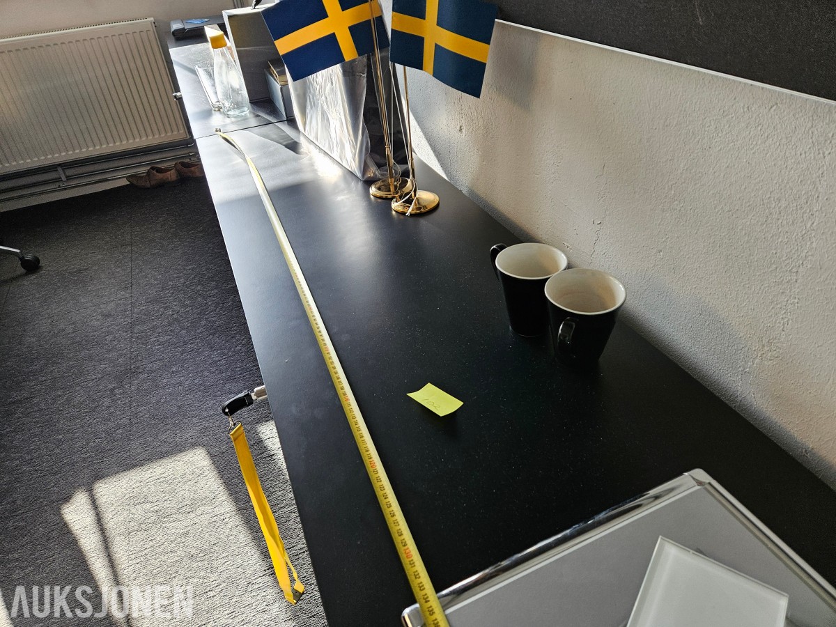 Ragnars R5 oppbevaringsskap med blå skyvedører – 2 stk