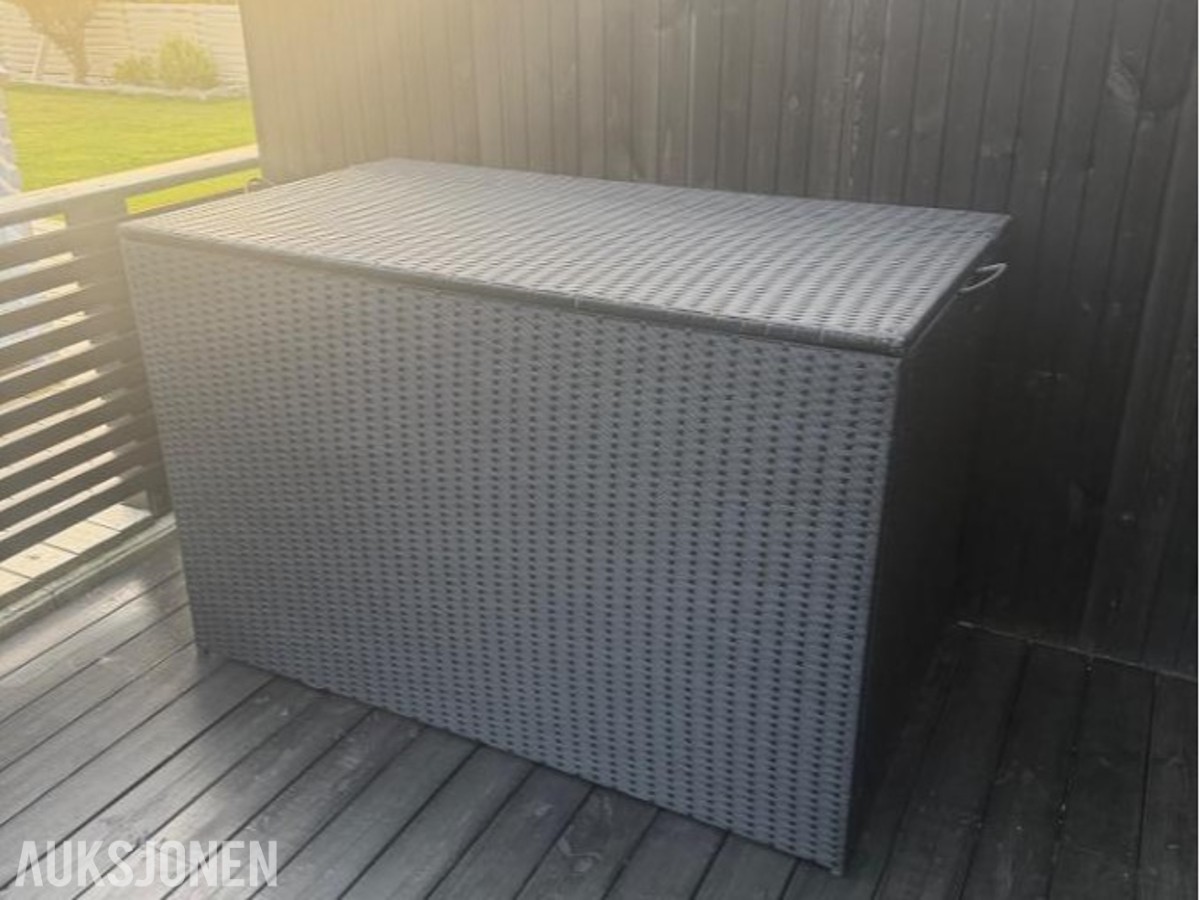 Stor putekasse i rotting
