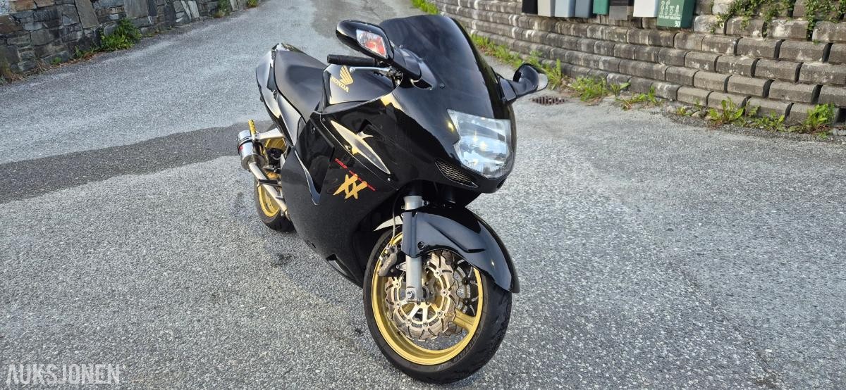 1998 Honda CBR 1100 XX Super Blackbird