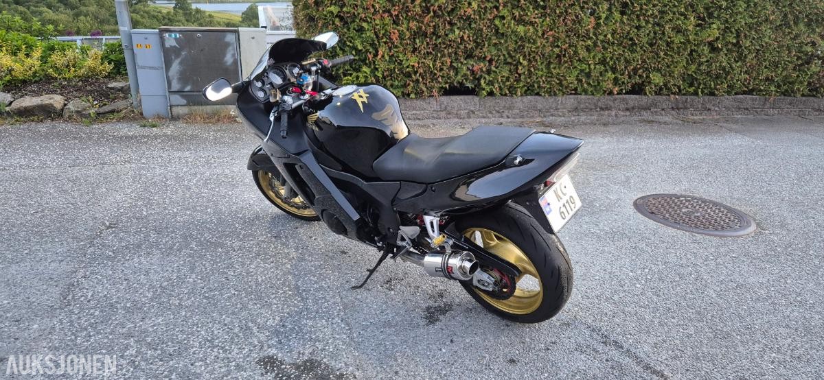 1998 Honda CBR 1100 XX Super Blackbird
