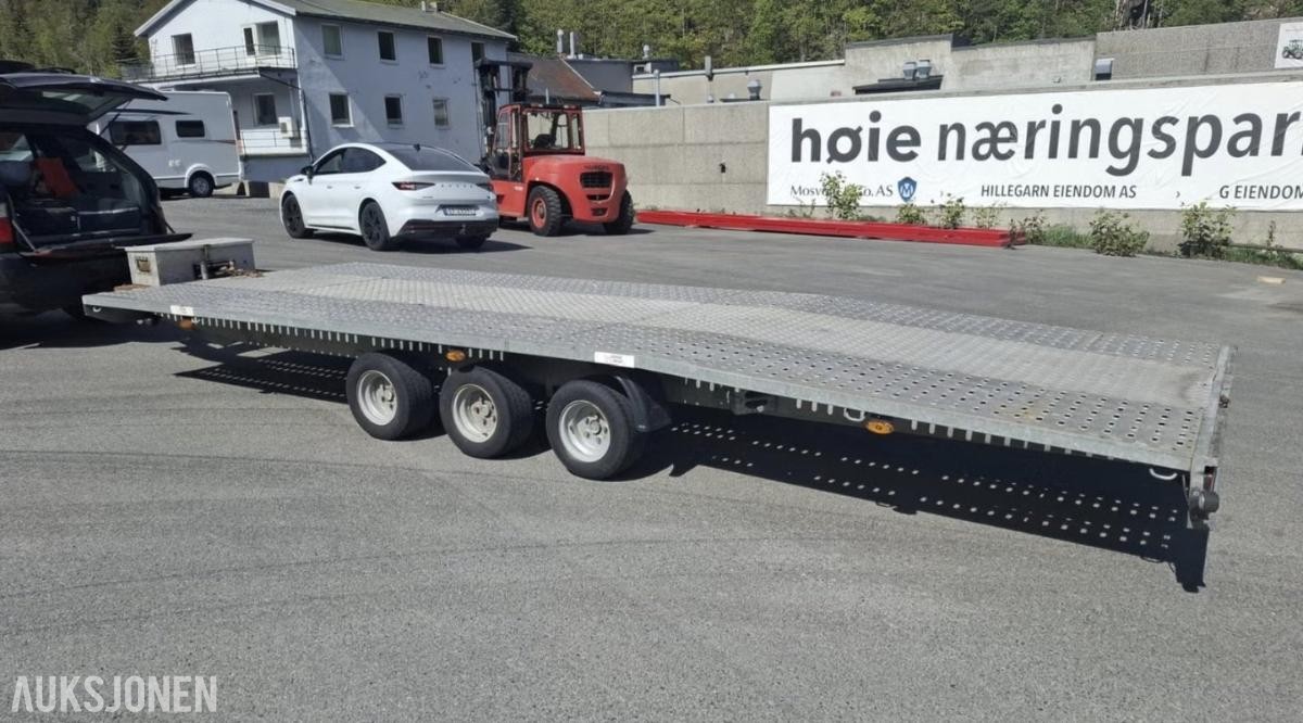 2022 NIEWIADOW 2710 Biltransporthenger