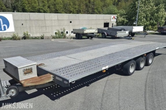 2022 NIEWIADOW 2710 Biltransporthenger