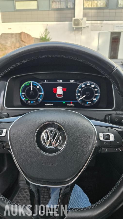 2018 Volkswagen E-Golf 136HK NORSK KAMERA ADAPTIV CRUISE VARMEPUMPE