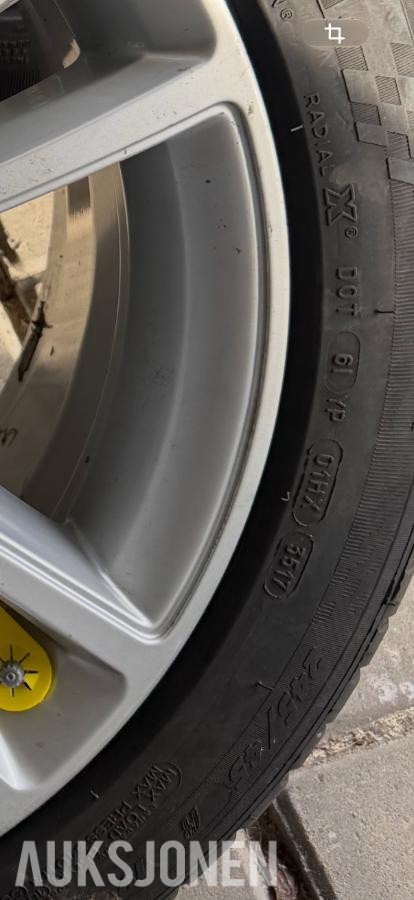 2017 Michelin sommerdekk på tesla felg 245/45 R19 *Ingen minstepris*