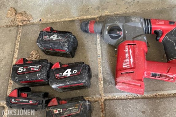 Defekt Milwaukee m18 CHX *Ingen minstepris*