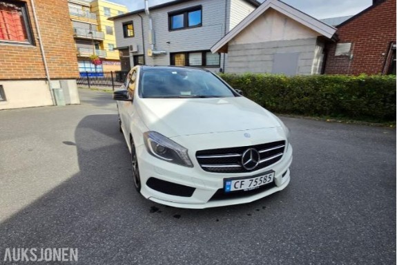 2013 Mercedes-Benz A180 Sport 1.6 122hk AUTOMAT AMG PANORAMATAK S+V DEKK