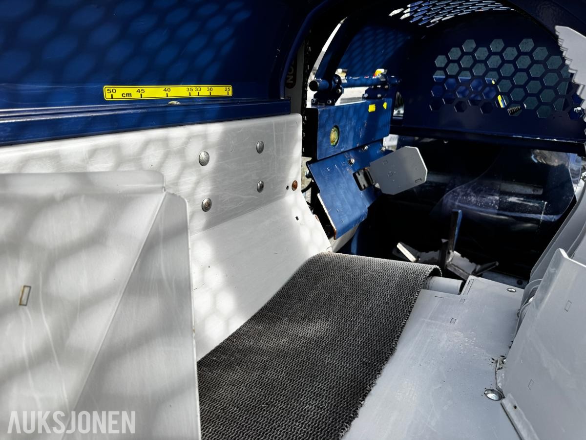 2023 Tajfun RCA PRO 500 vedmaskin med TT510 S bånd