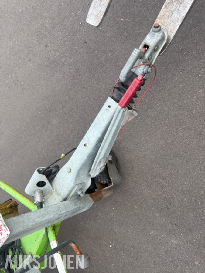 2004 Nifty 120 TET lift