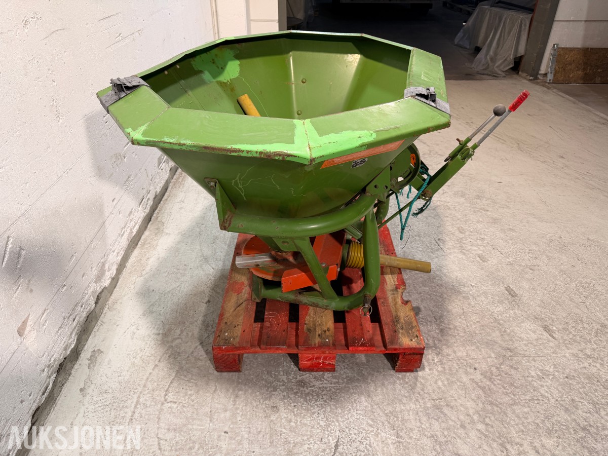 Amazone ZA-F 402 gjødselspreder.
