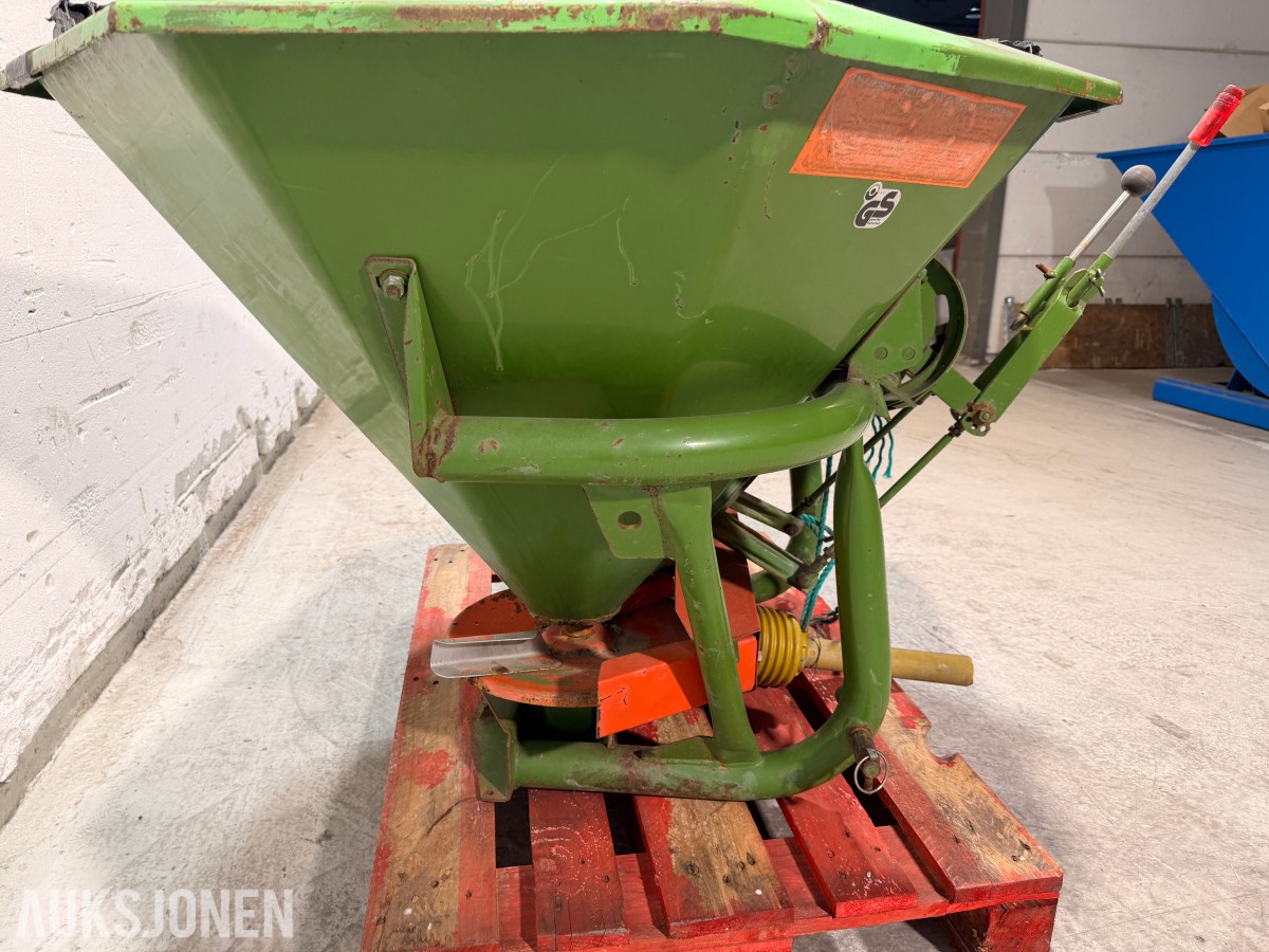 Amazone ZA-F 402 gjødselspreder.