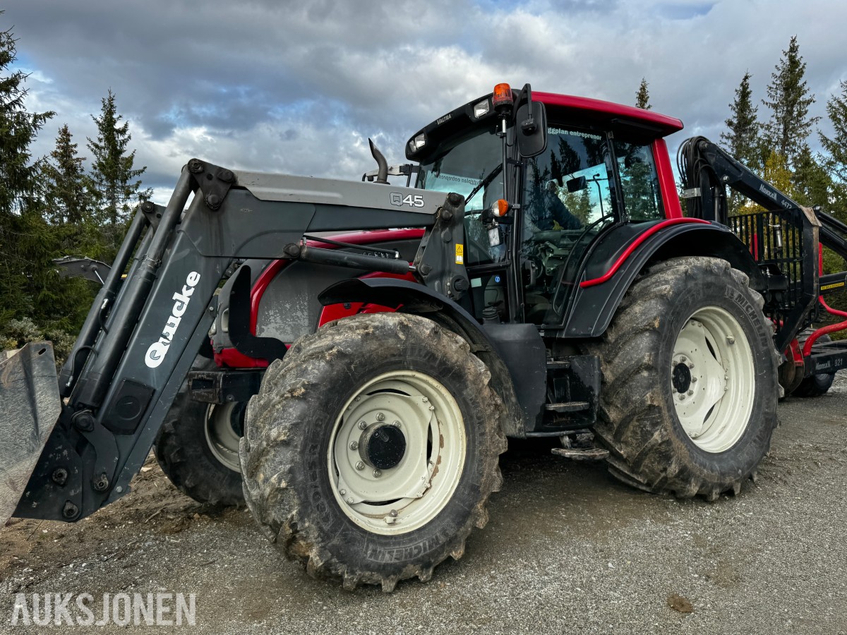 2007 Valtra N141 Twin-Trac traktor med Nokka tømmerhenger 