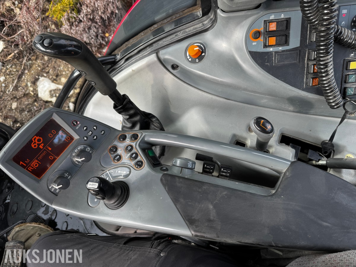 2007 Valtra N141 Twin-Trac traktor med Nokka tømmerhenger 