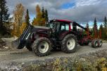 2007 Valtra N141 Twin-Trac traktor med Nokka tømmerhenger 