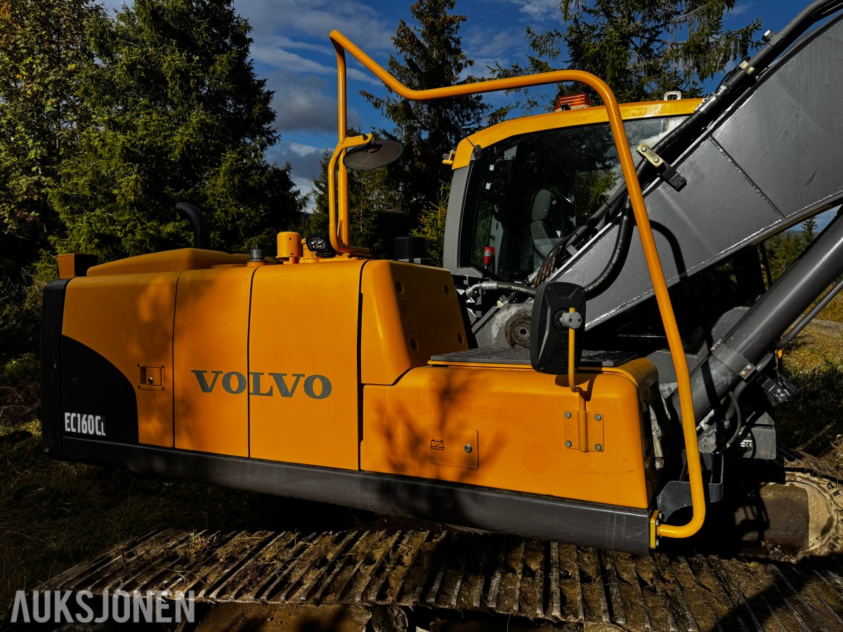 2010 Volvo EC160CL gravemaskin med tiltrotator og 2 skuffer