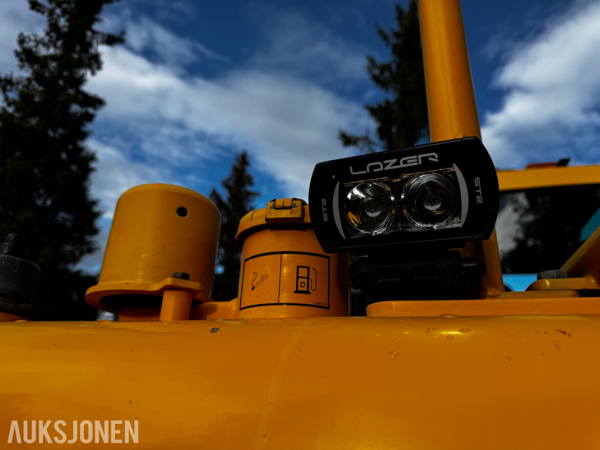 2010 Volvo EC160CL gravemaskin med tiltrotator og 2 skuffer