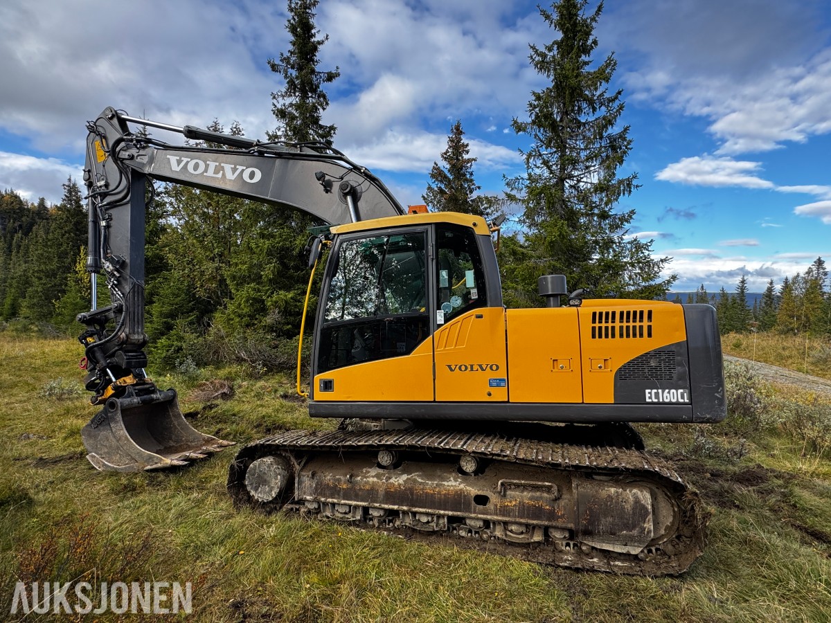 2010 Volvo EC160CL gravemaskin med tiltrotator og 2 skuffer