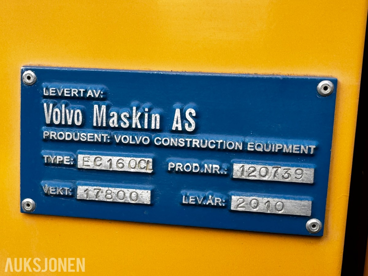 2010 Volvo EC160CL gravemaskin med tiltrotator og 2 skuffer