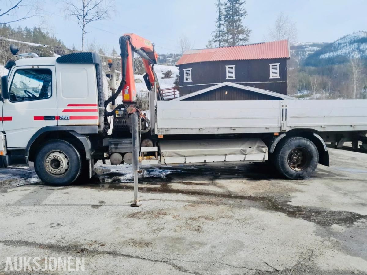 2000 Volvo FM7 med Palfinger PK 12000 kran og fjernstyring