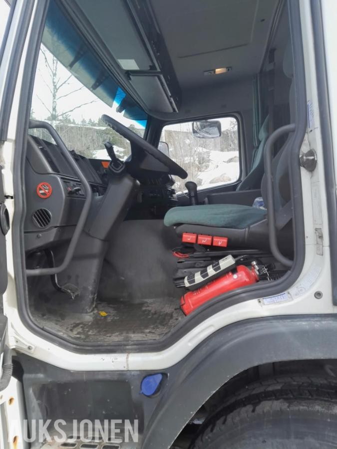 2000 Volvo FM7 med Palfinger PK 12000 kran og fjernstyring