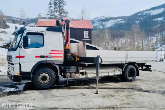 2000 Volvo FM7 med Palfinger PK 12000 kran og fjernstyring