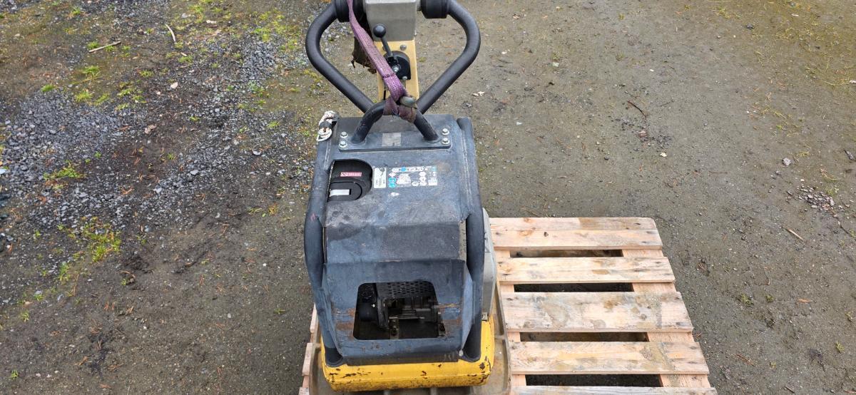 2012 PacLite Impact 200 platevibrator