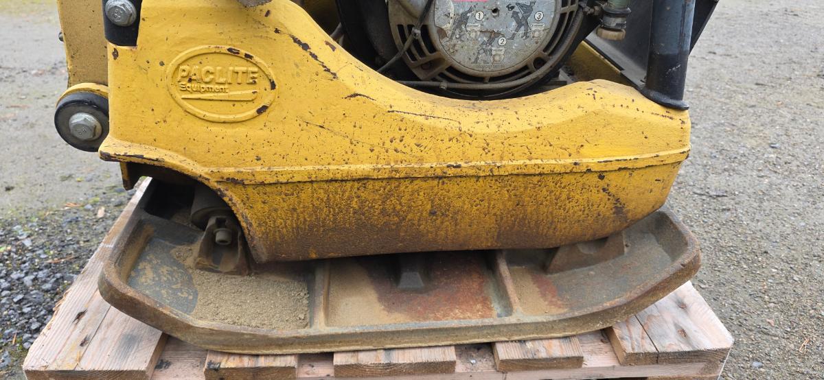 2012 PacLite Impact 200 platevibrator